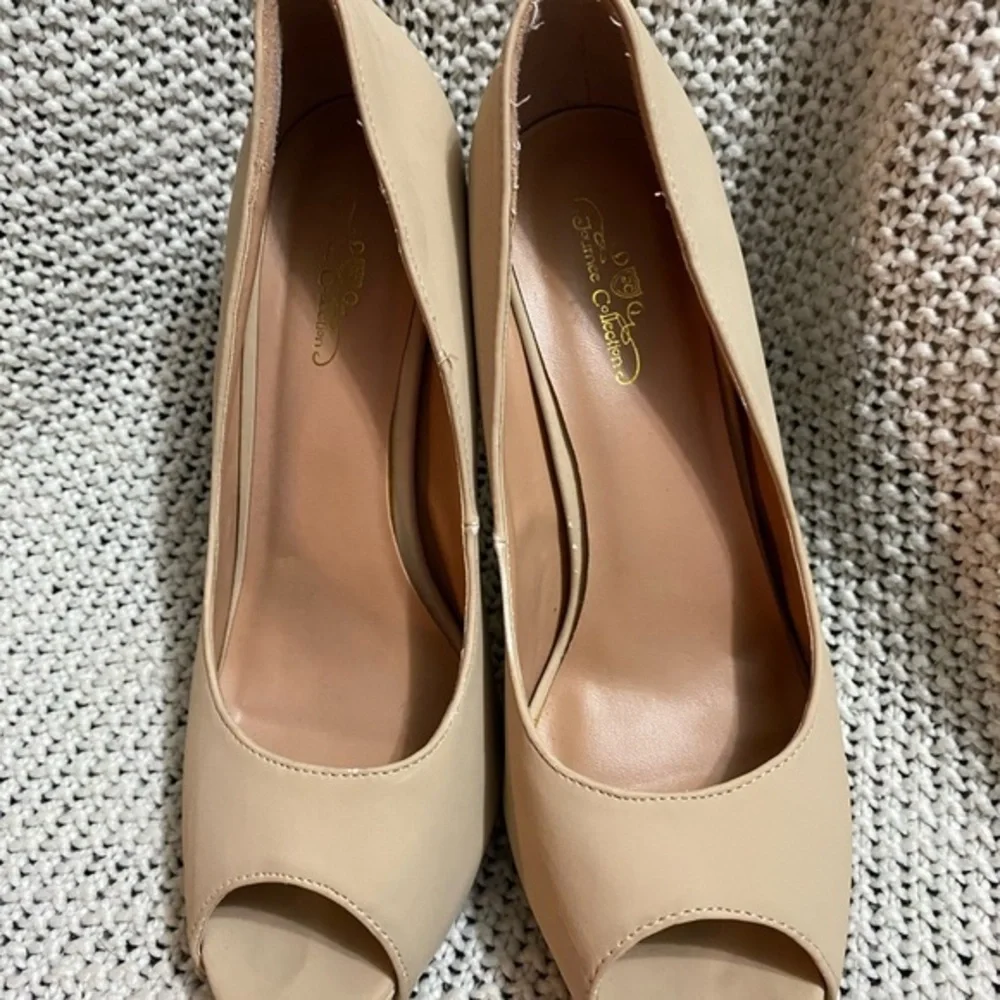 Journee Collection‎ Heels, Size 8